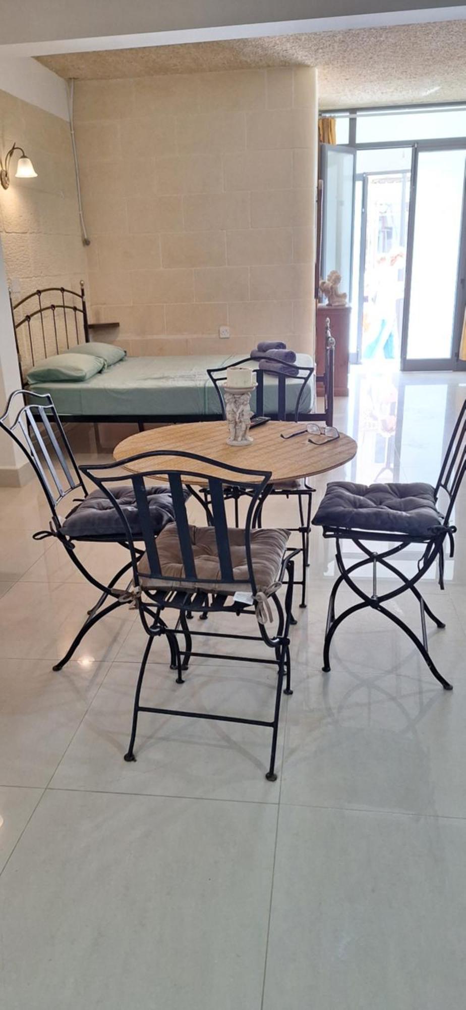 Apartment Flat Near Sea Xlendi